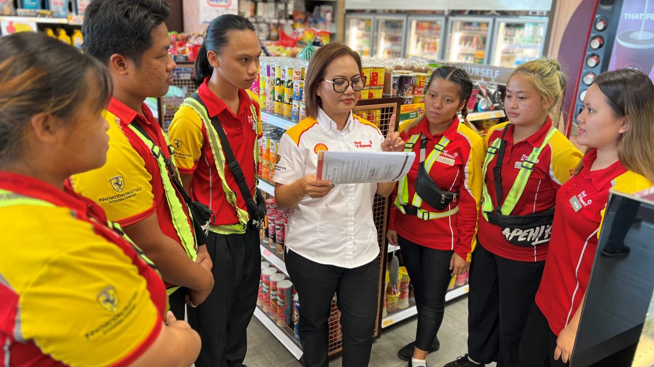 Juliana briefing her staff
