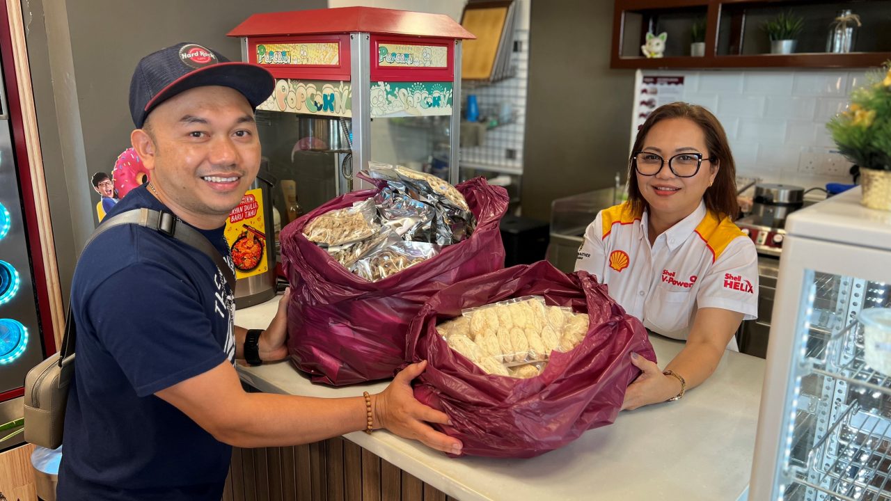 A local entrepreneur products placed in Julianas Station