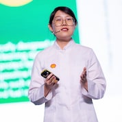 Tina Jia sharing an overview of the science and development process behind the New + Improved Shell FuelSave 95.