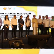 The Premier officiating the groundbreaking ceremony of the Rosmari-Marjoram onshore plant