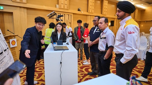 Curtin_IoT presenting their invention to the judges