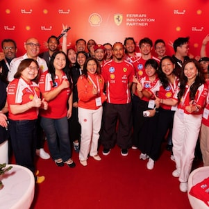 Shell Team, VIP Guests (Ital Auto Malaysia - official distributor for Ferrari Malaysia) and external partners with Scuderia Ferrari HP drivers - Lewis Hamilton and Charles Leclerc.