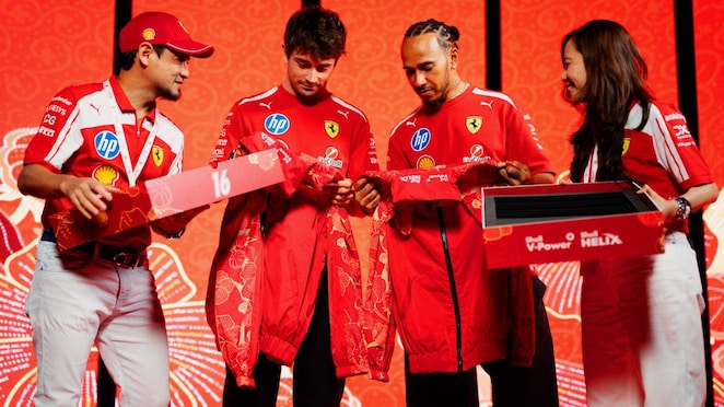 Zairi Dzuljastri, General Manager, Shell Mobility & Convenience Malaysia; Charles Leclerc and Lewis Hamilton, Scuderia Ferrari HP Formula 1 Drivers; Siti Sulaiman, Country Chair, Shell Malaysia
