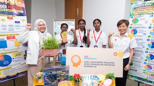 The first runners up team with Jill Chieng (right) and Dayana Binti Safian (left)