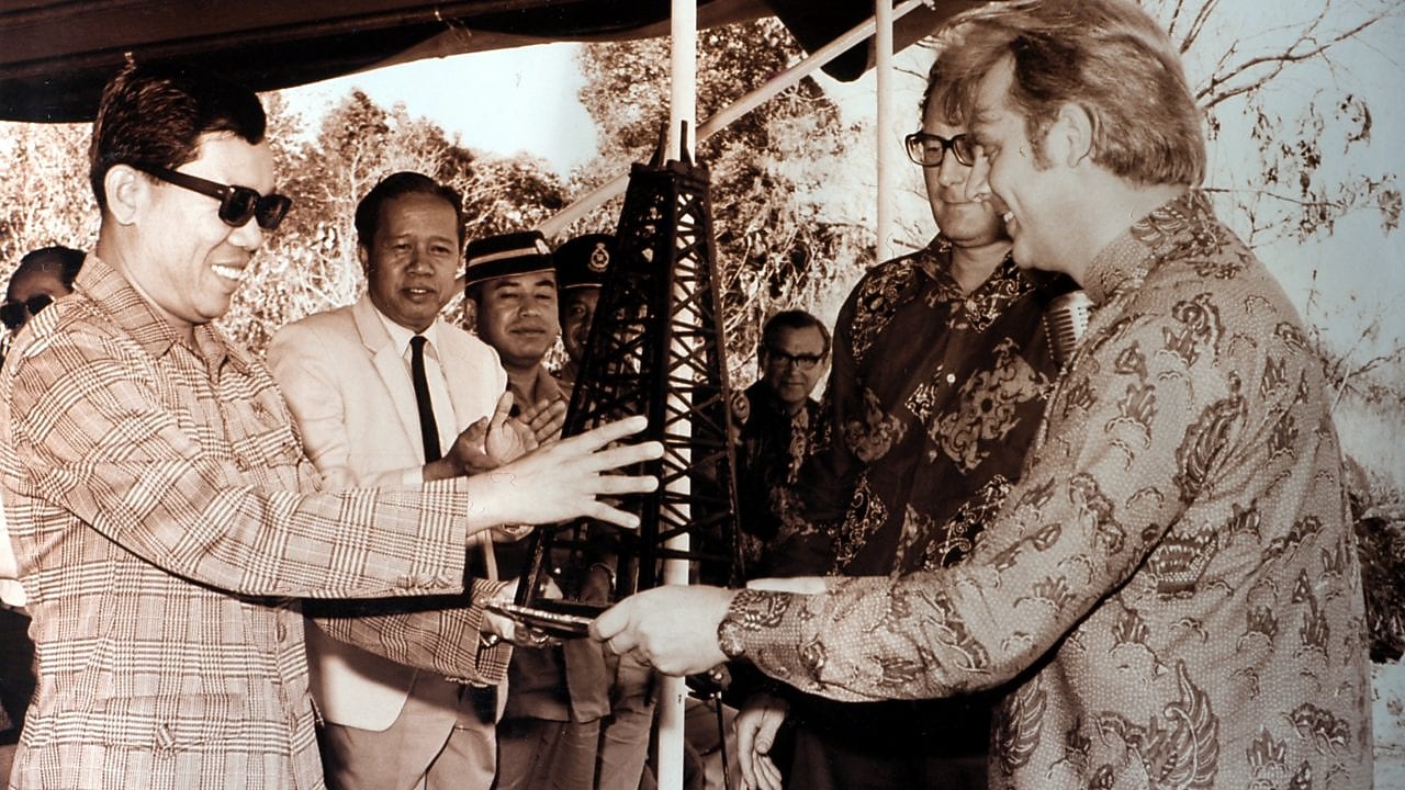 Mr. Jan van Dam, Managing Director of Sarawak Shell Berhad, 