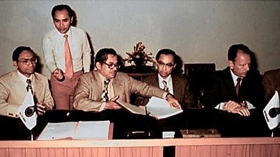 On November 30, 1976, Sarawak Shell Berhad and Sabah Shell Petroleum Co. Ltd. Signed a Production Sharing Contract (PSC) with PETRONAS.