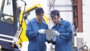 Two Shell People talking with each other