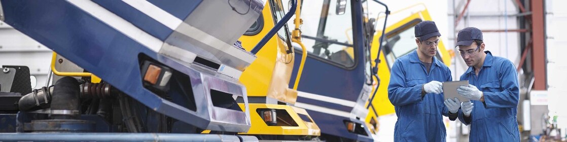 Shell fuel technical engineers are having conversasion