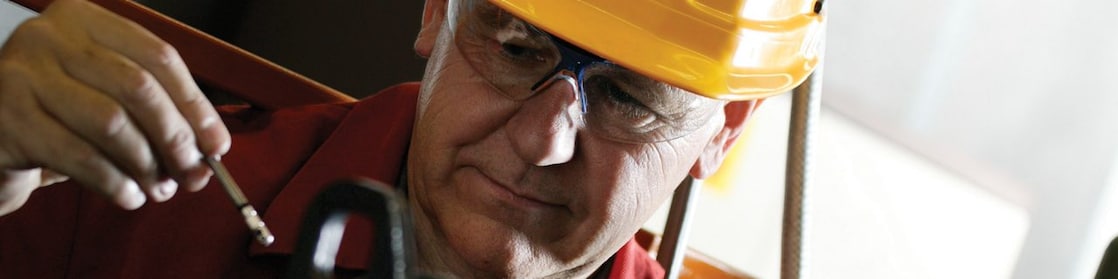 Shell worker with helmet