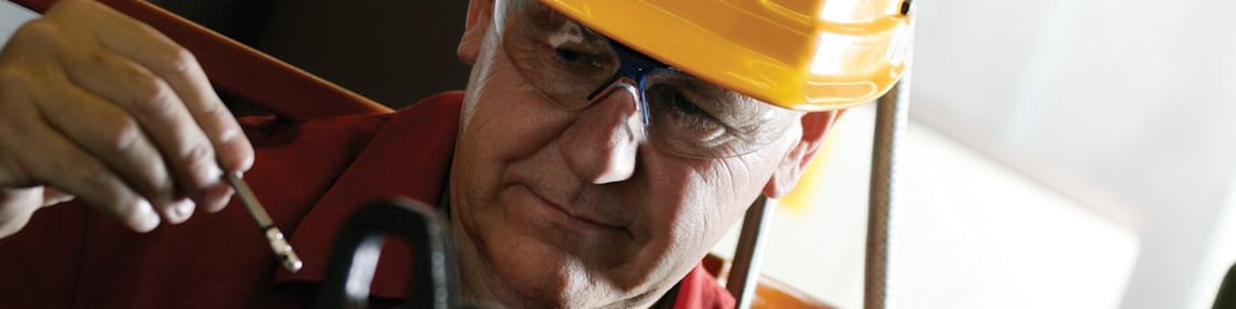 Shell worker with helmet