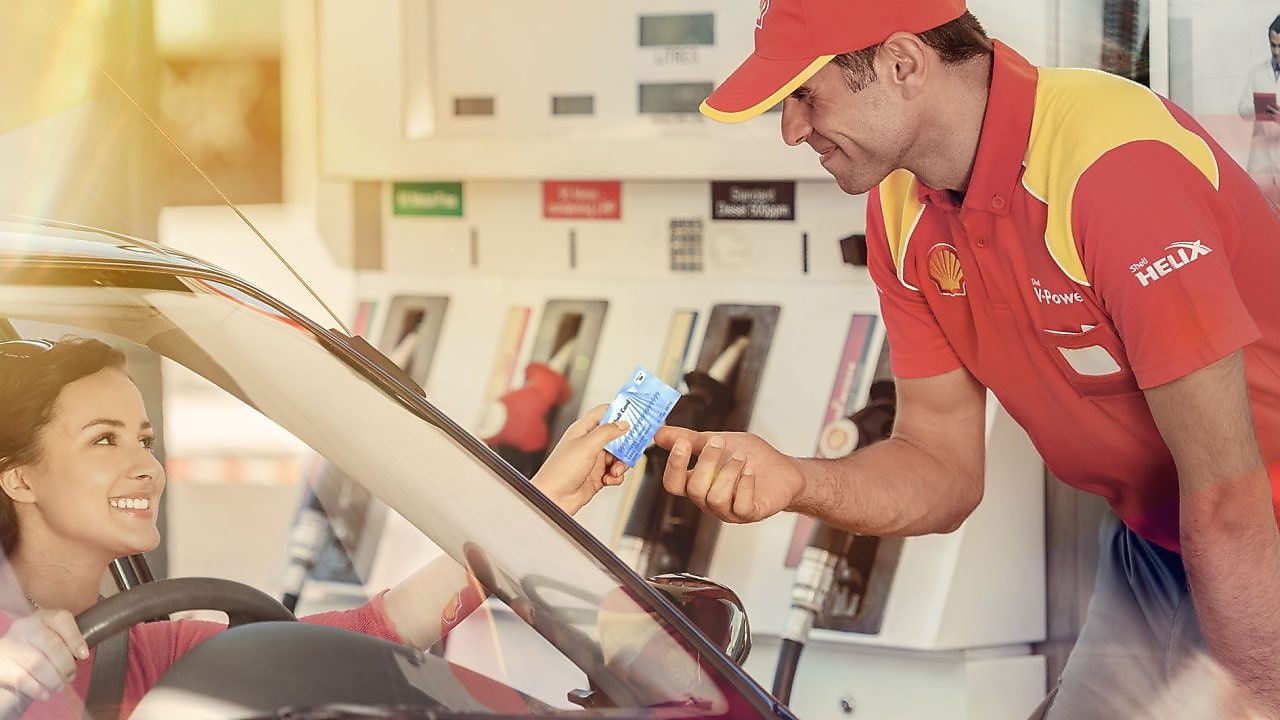 paying at shell station