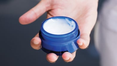 Binding agents / holding