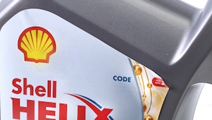 Picture of Shell Helix bottle without “Untuk Pasaran Malaysia” label