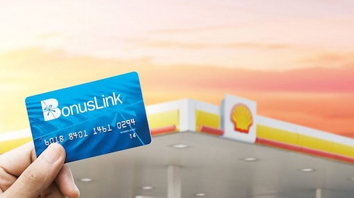 Person hold a Bonuslink card
