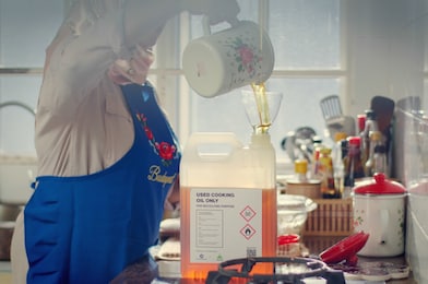 Oil can